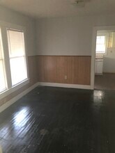 208 Clemson St in Laurens, SC - Foto de edificio - Building Photo