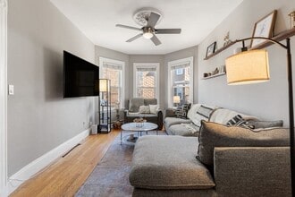 3 Spring Garden St in Boston, MA - Foto de edificio - Building Photo