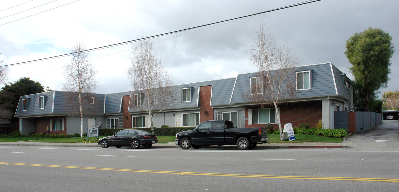 St. Croix Townhomes in Mountain View, CA - Building Photo