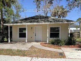 91 Donner Rd in Atlantic Beach, FL - Building Photo