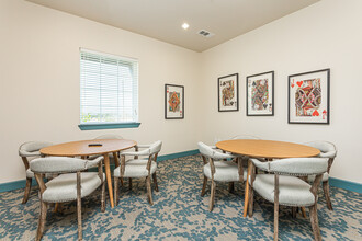 La Stella Independent Senior Living in Edinburg, TX - Foto de edificio - Interior Photo