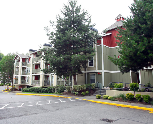 Trail Walk Apartments in Kenmore, WA - Building Photo - Building Photo