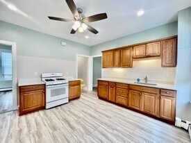 332 Hurley St, Unit 2 in Cambridge, MA - Building Photo