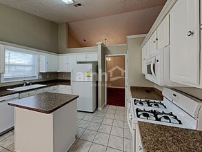 3262 Millhollow Ter in Buford, GA - Building Photo - Building Photo