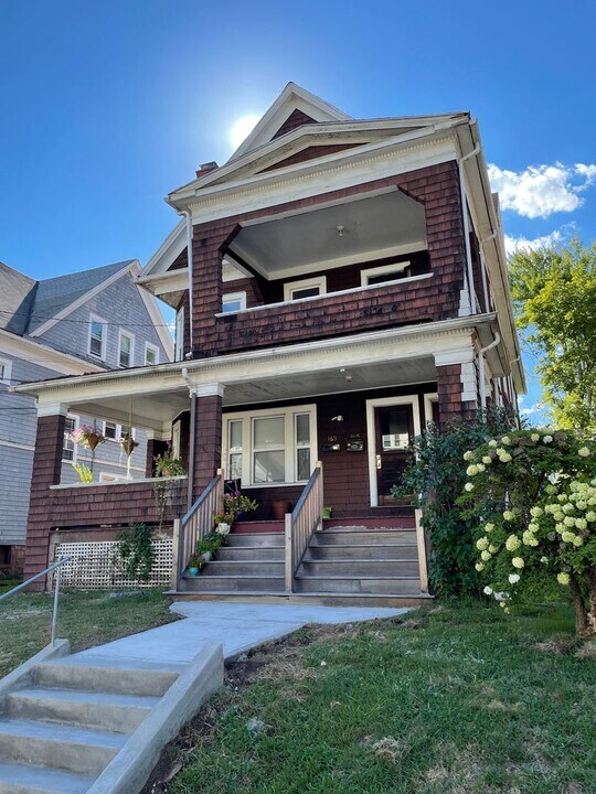 163-165-165 Whitney St in Hartford, CT - Building Photo