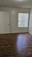 14300A in Westminster, CA - Foto de edificio - Interior Photo