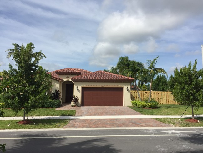 17500 SW 153rd Path in Miami, FL - Building Photo - Other