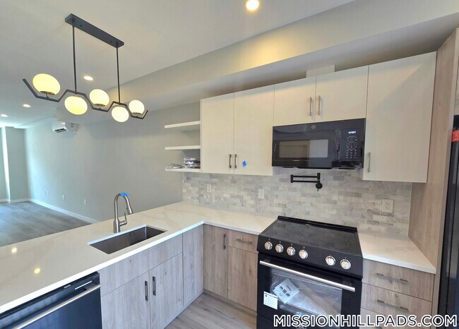 33 Copeland St in Boston, MA - Building Photo - Building Photo