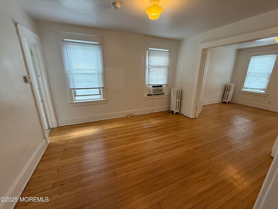 115 N 3rd Ave in Highland Park, NJ - Building Photo