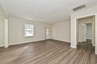 301 Seldon Dr in Charlotte, NC - Building Photo - Building Photo