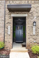 43444 Stonewood Crossing Ter in Ashburn, VA - Building Photo