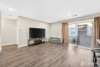 2406 Bayhead Dr in Sayreville, NJ - Building Photo - Building Photo