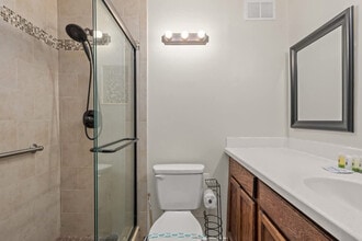 8817 S Thomas Dr in Panama City Beach, FL - Building Photo - Building Photo