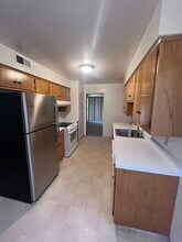 6120 Riverton Way in Sacramento, CA - Building Photo - Building Photo