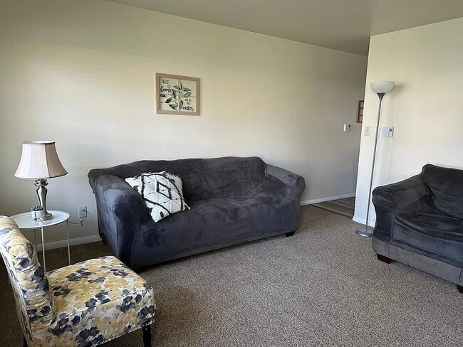 1950 Weaver St, Unit 1950 in State College, PA - Foto de edificio - Building Photo