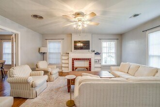 3224 Cockrell Ave in Fort Worth, TX - Building Photo - Building Photo