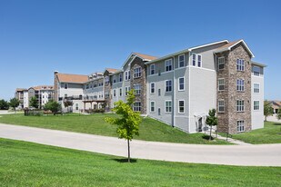 Mill Pond in Ankeny, IA - Building Photo
