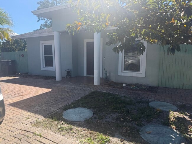 property at 5928 Papaya Rd