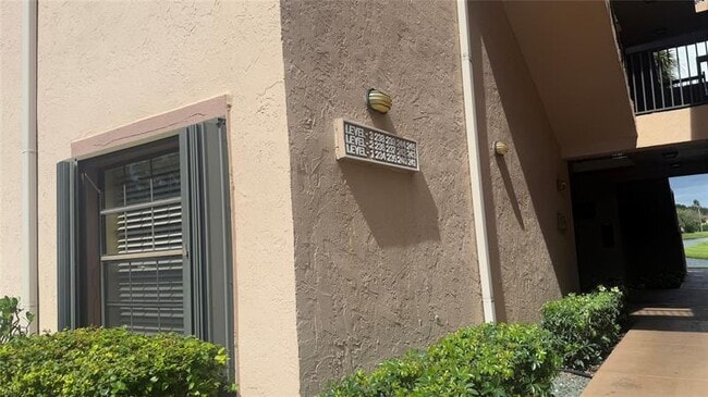 10661 NW 14th St in Plantation, FL - Building Photo - Building Photo