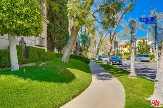 109 N Sycamore Ave-Unit -100 in Los Angeles, CA - Building Photo - Building Photo