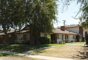 1151 W 9th St in Corona, CA - Building Photo