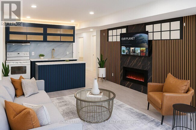 130 King St in East Gwillimbury, ON - Building Photo - Building Photo