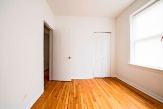 6933 S Indiana Chicago, IL 60637 in Chicago, IL - Building Photo - Building Photo