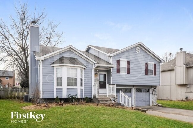 115 W Sierra Dr in Raymore, MO - Building Photo - Building Photo