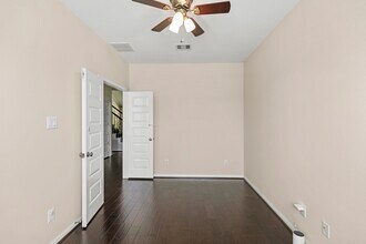 5314 Belle Manor Ln in Sugar Land, TX - Building Photo - Building Photo