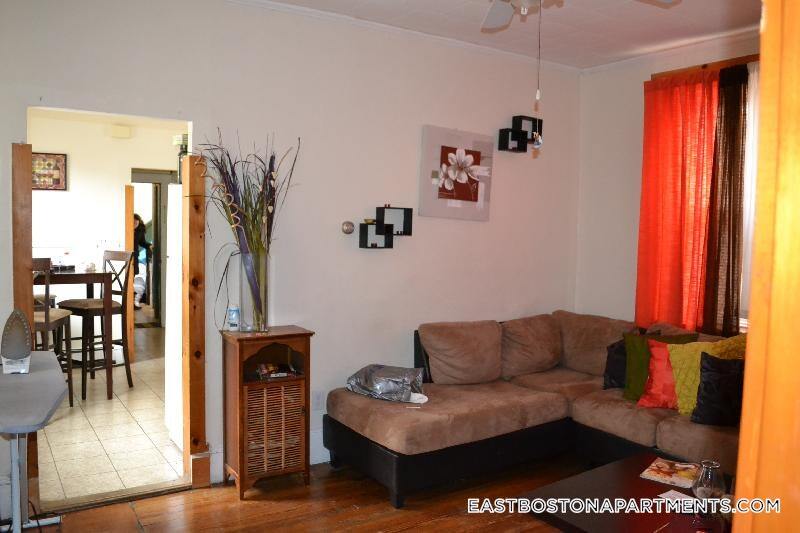 59 Lubec St in Boston, MA - Building Photo