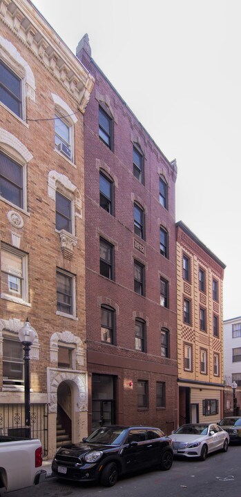 155 Salem St in Boston, MA - Building Photo