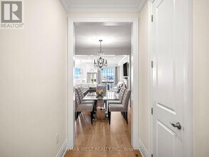 30 Drizzel Cres in Richmond Hill, ON - Building Photo - Building Photo