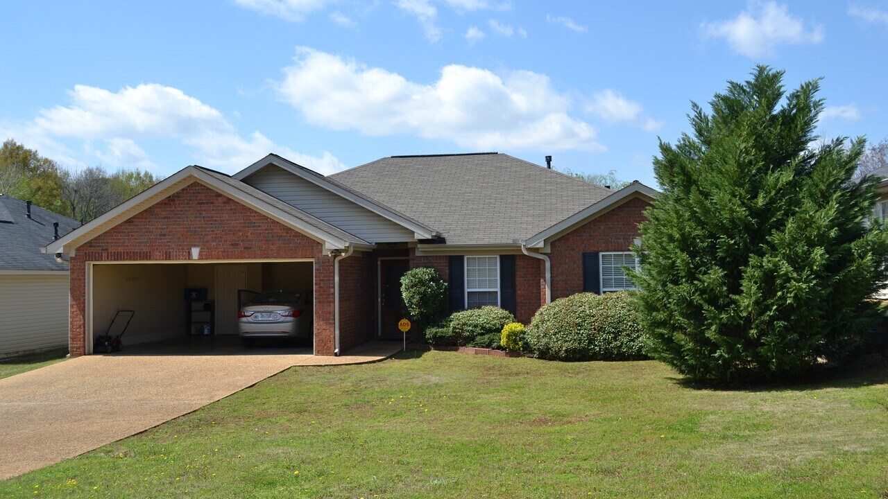 2022 Cross Cir in Tuscaloosa, AL - Foto de edificio