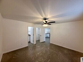 2526 Hurricane Lake Rd in Benton, AR - Foto de edificio - Building Photo