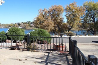 2565 Willow Ln in Lakewood, CO - Building Photo - Building Photo