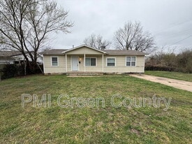 5926 N Frankfort Ave in Tulsa, OK - Building Photo