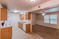 Building Photo - ChapelRidge Stagecoach Apartments in Little Rock, Arkansas