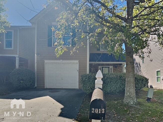 property at 2013 Briar Creek Ct NE