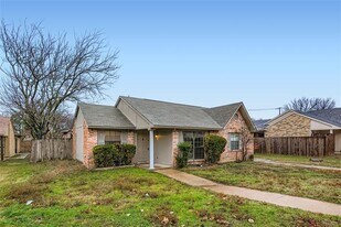 508 Matterhorn St in Cedar Hill, TX - Building Photo