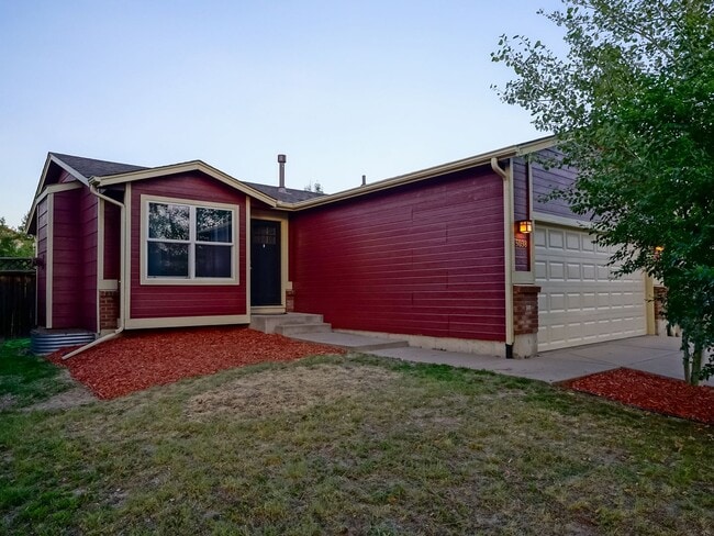5038 Chariot Dr in Colorado Springs, CO - Foto de edificio - Building Photo