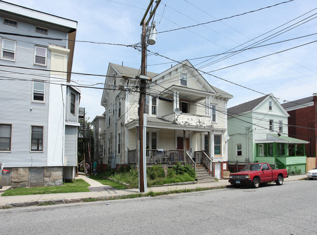 33 Tilley St in New London, CT - Foto de edificio - Building Photo