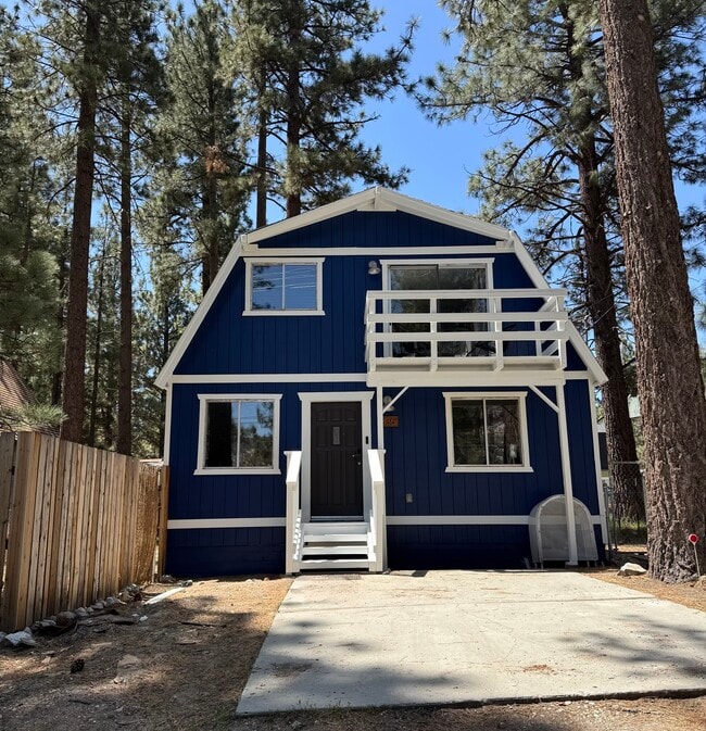 property at 836 E Mountain View Blvd