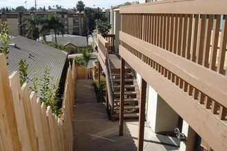 3745 Swift Ave in San Diego, CA - Foto de edificio - Building Photo