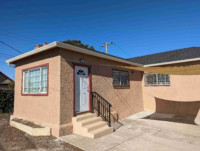 702 Chestnut St in Vallejo, CA - Building Photo - Building Photo