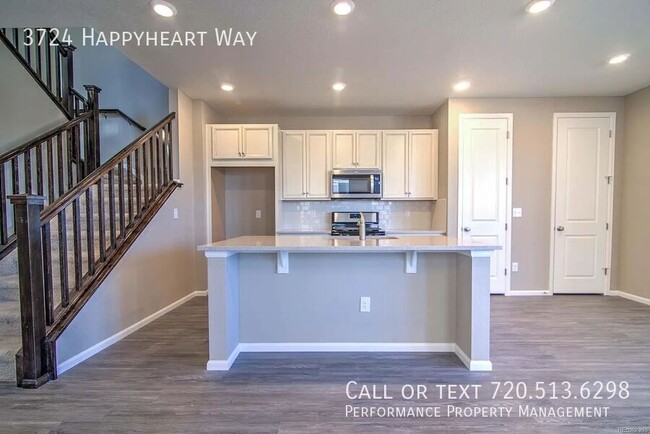 3724 Happyheart Way in Castle Rock, CO - Building Photo - Building Photo