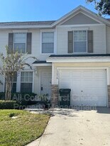 13056 Thoroughbred Loop in Largo, FL - Building Photo