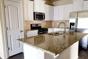 11202 NW 114th St in Yukon, OK - Building Photo