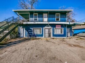 811 S General McMullen Dr