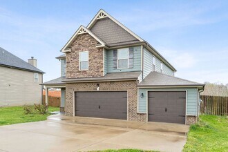 2147 Bandera Dr in Clarksville, TN - Building Photo - Building Photo