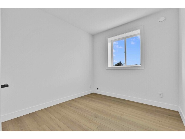 167xx-1616A 16a Ave in Surrey, BC - Building Photo - Building Photo